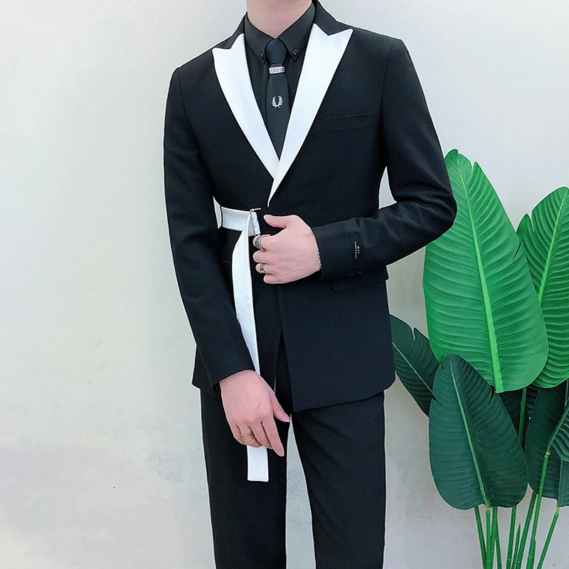 Traje de Hombre Elegante y Aju - Young Men'S Grooming reseña y precio